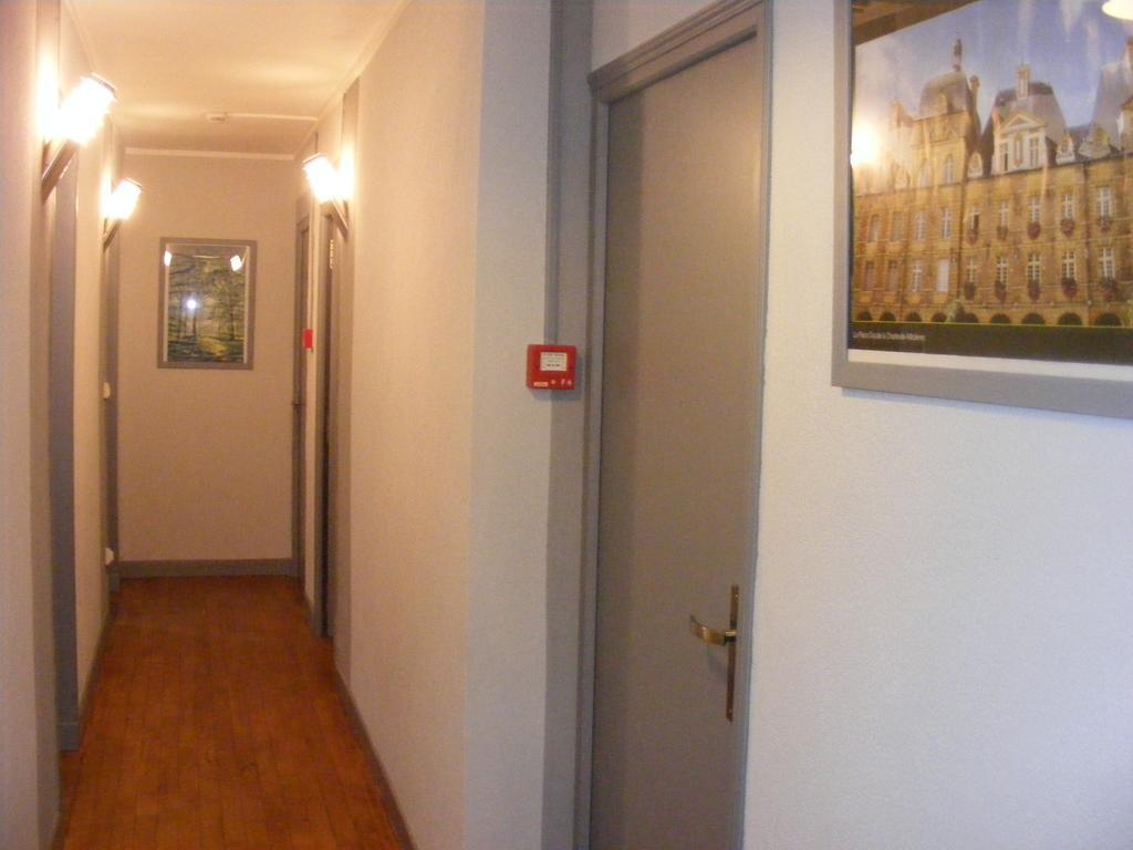 Les Boucles De Meuse Hotel 3 Etoiles Monthermé Exterior foto